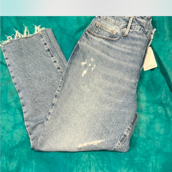 Distress Good American Jeans - Picture 3 of 7